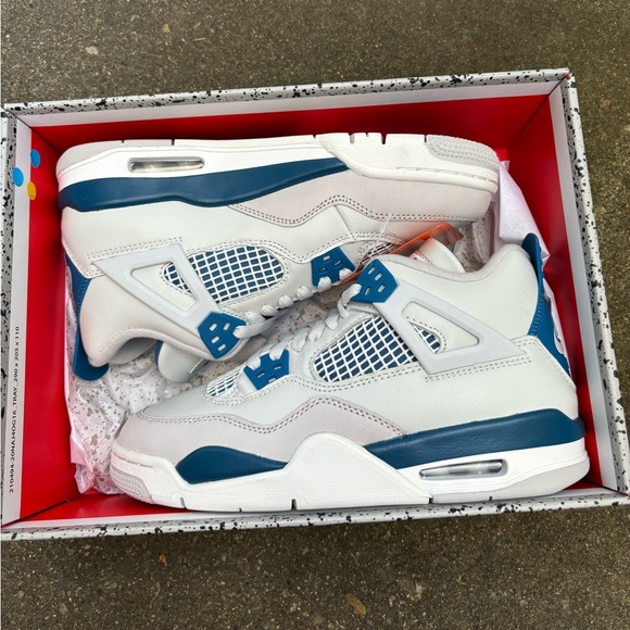 Jordan 4 Retro ‘Military Blue’ GS - Picture 4 of 7